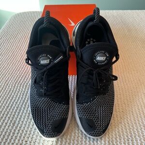 Great Condition Men’s Nike Joyride Run Flyknit Shoes